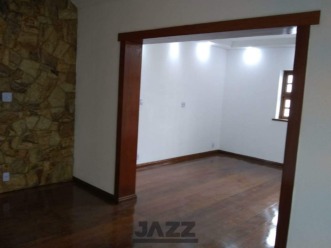 Casa à venda com 4 quartos, 219m² - Foto 4