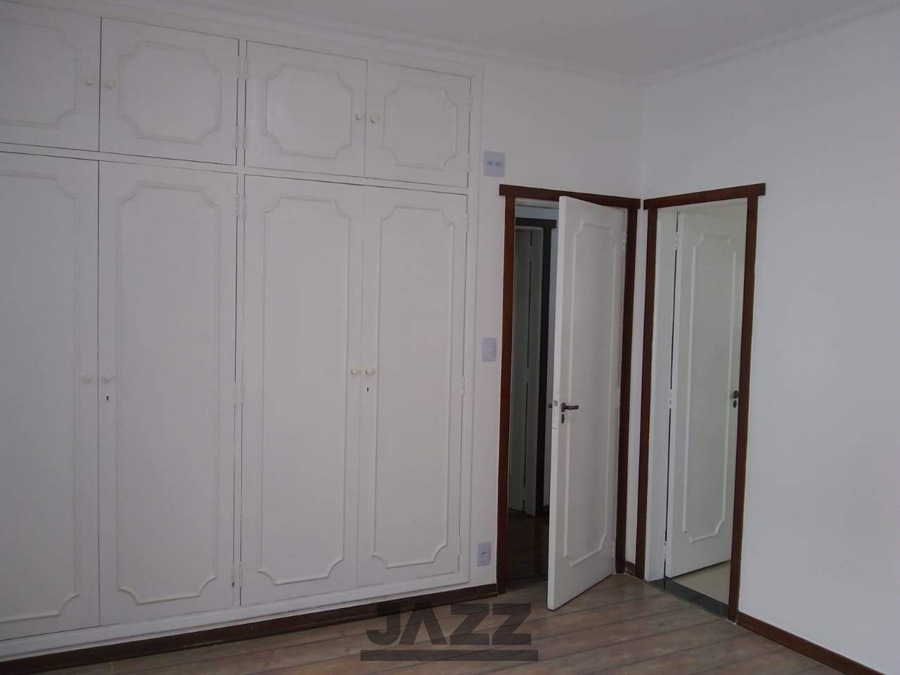 Casa à venda com 4 quartos, 219m² - Foto 15