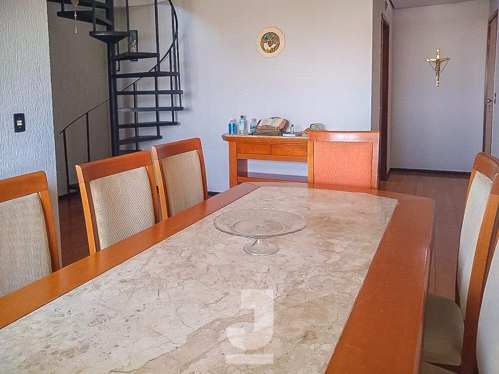 Apartamento à venda com 3 quartos, 169m² - Foto 4