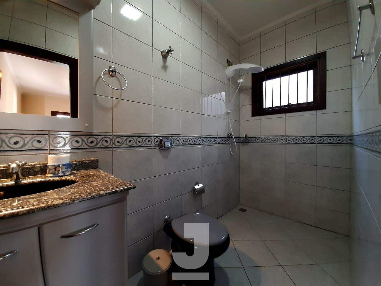 Casa à venda com 3 quartos, 306m² - Foto 16