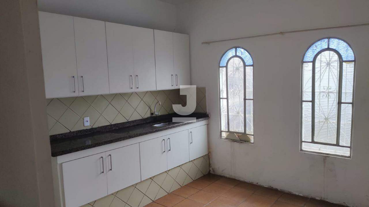 Casa à venda com 3 quartos, 103m² - Foto 1