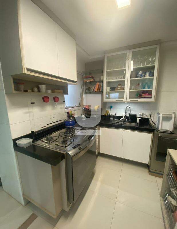 Apartamento à venda com 4 quartos, 137m² - Foto 28