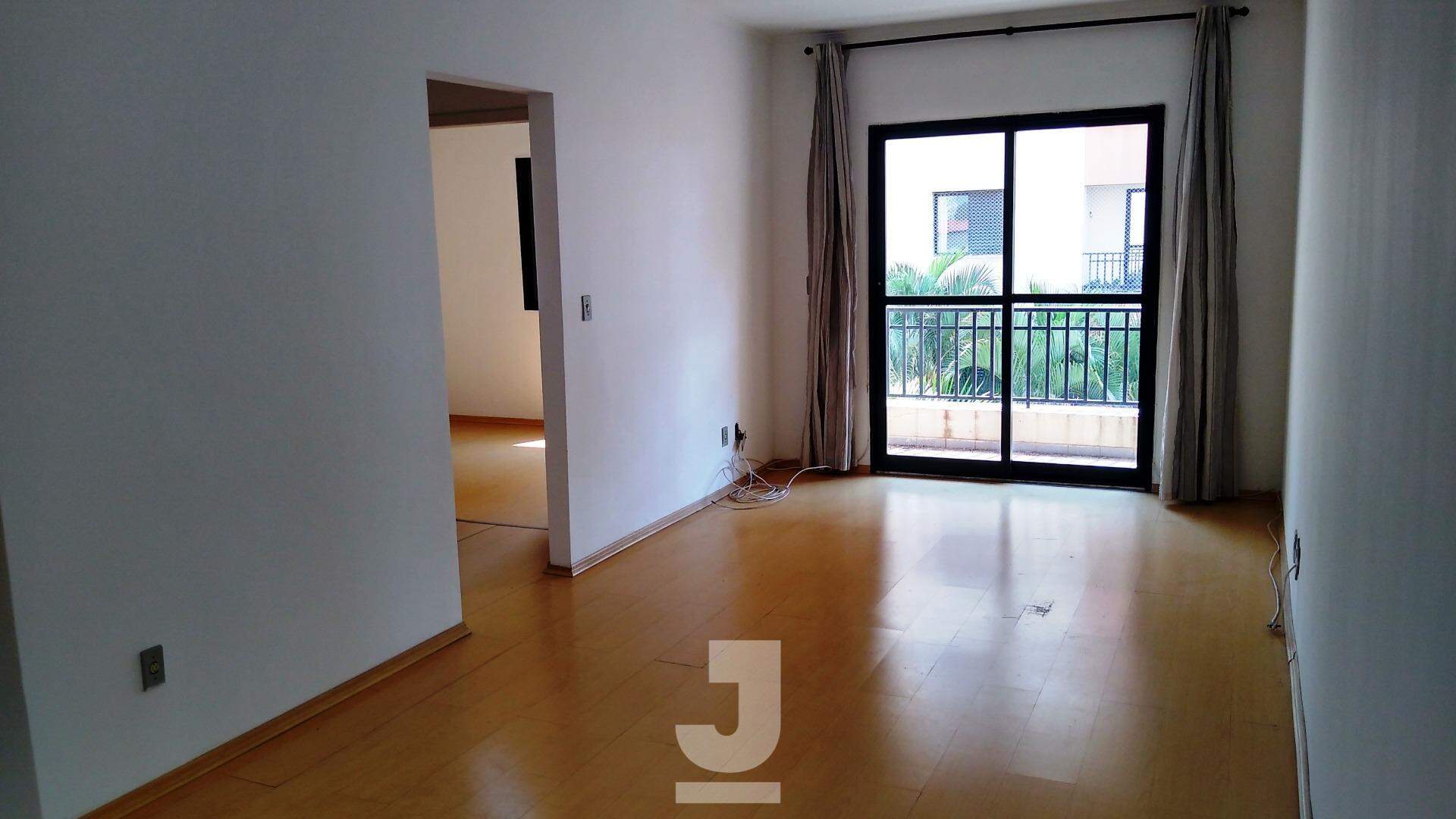 Apartamento à venda com 2 quartos, 70m² - Foto 2