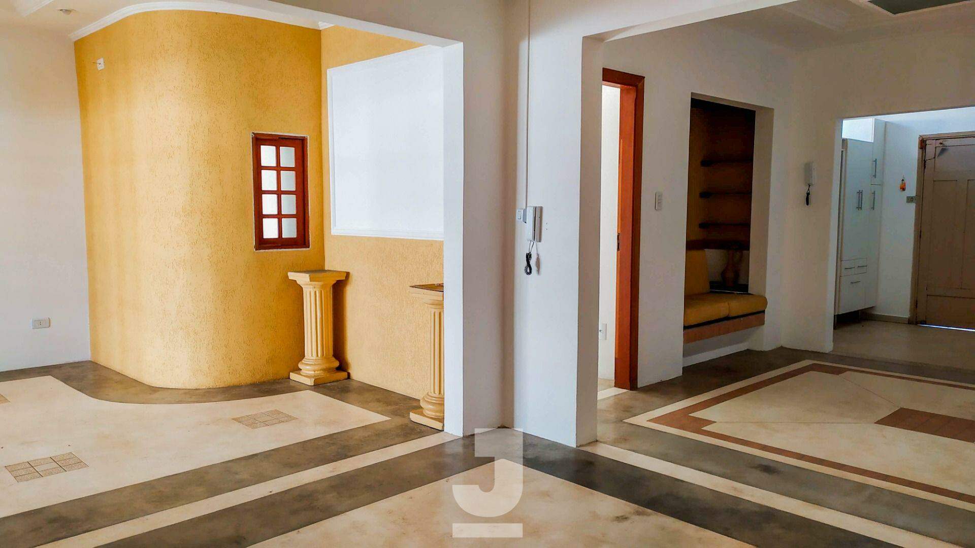 Casa à venda com 3 quartos, 145m² - Foto 1