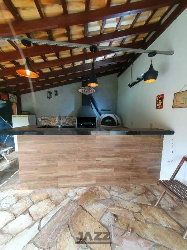 Casa à venda com 4 quartos, 200m² - Foto 14