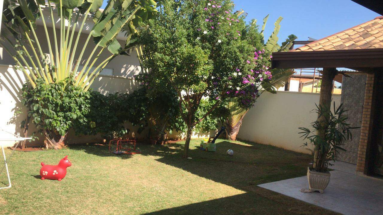 Casa à venda com 4 quartos, 306m² - Foto 27