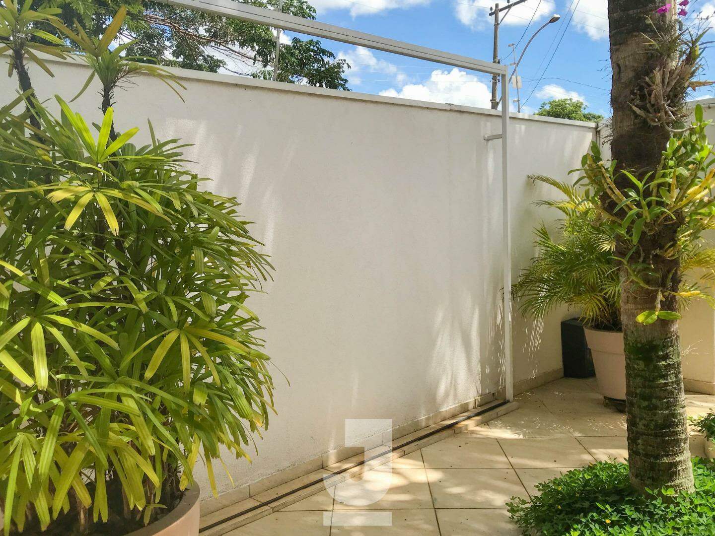 Casa à venda com 3 quartos, 300m² - Foto 5