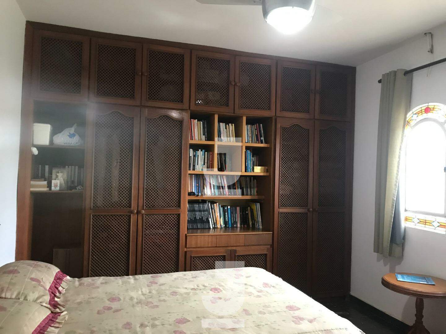 Casa de Condomínio à venda com 3 quartos, 300m² - Foto 13