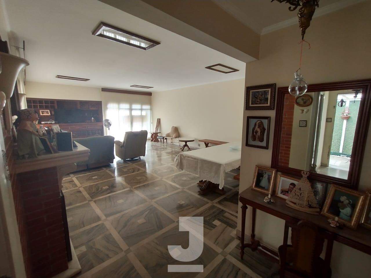 Casa à venda com 3 quartos, 260m² - Foto 4