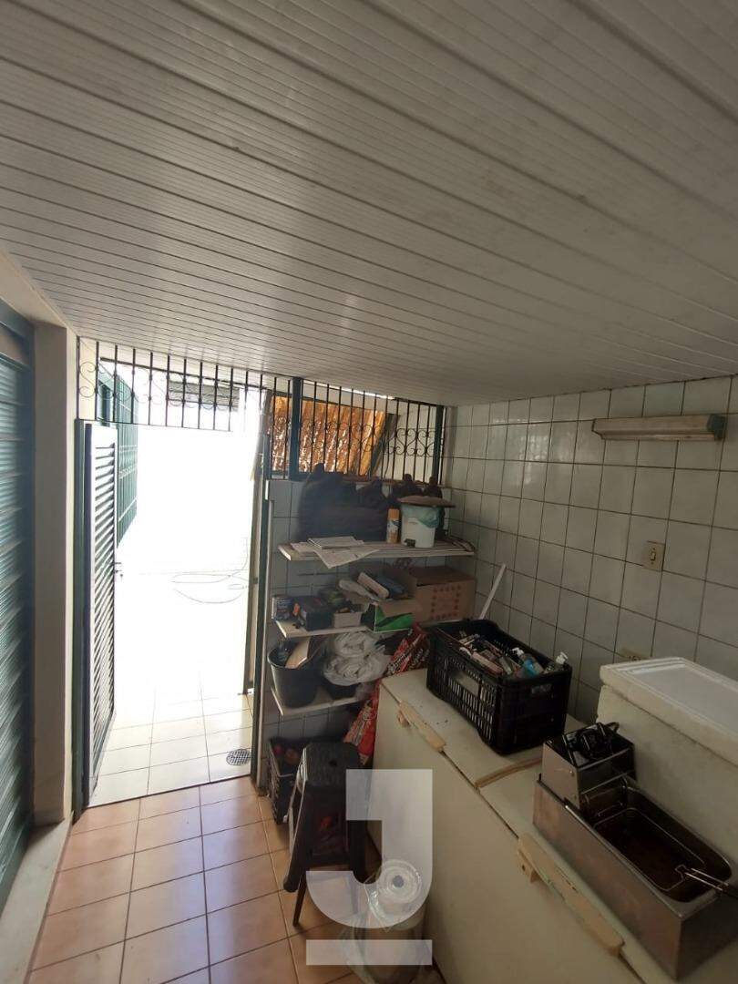 Casa à venda com 3 quartos, 260m² - Foto 18