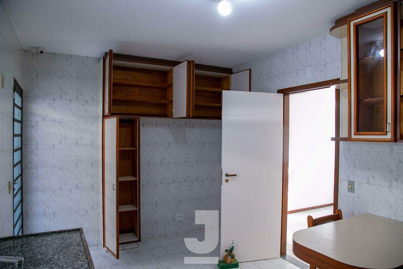 Casa à venda com 3 quartos, 189m² - Foto 5