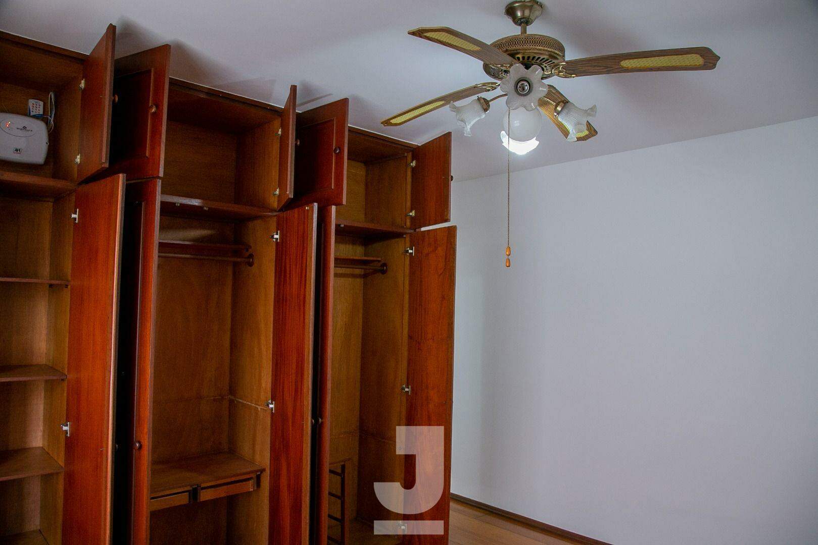 Casa à venda com 3 quartos, 189m² - Foto 14