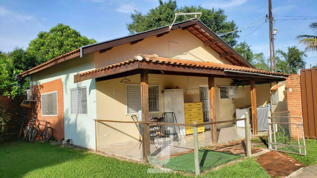 Fazenda à venda com 3 quartos, 210m² - Foto 2