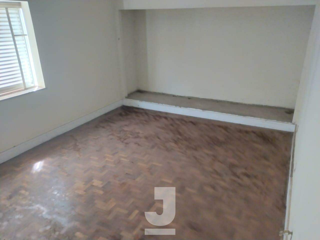 Casa à venda com 5 quartos, 271m² - Foto 8