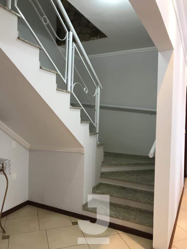 Casa à venda com 3 quartos, 248m² - Foto 10