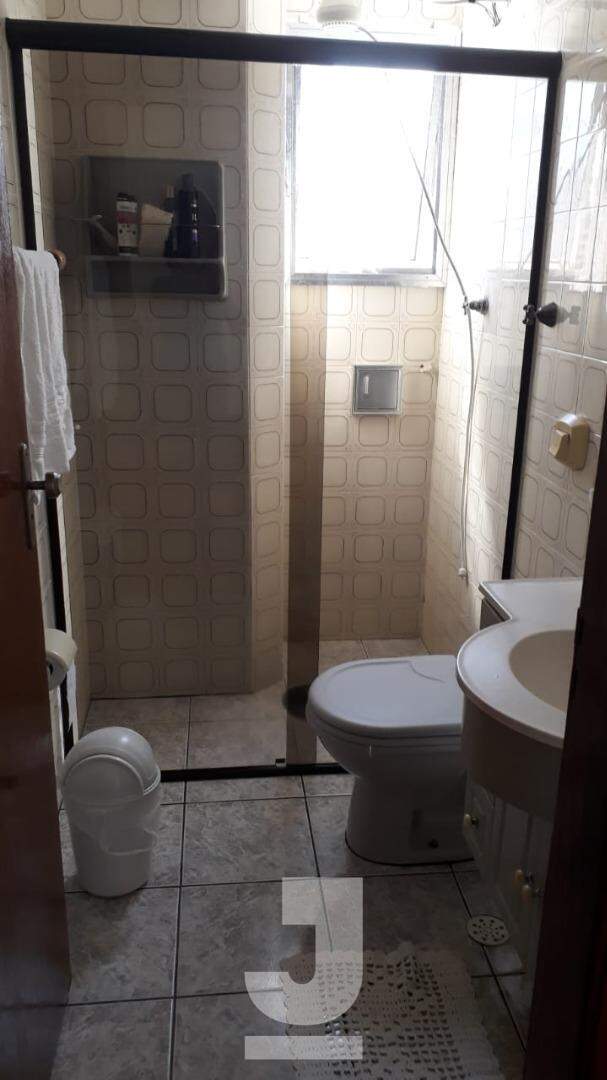 Apartamento à venda com 3 quartos, 234m² - Foto 9