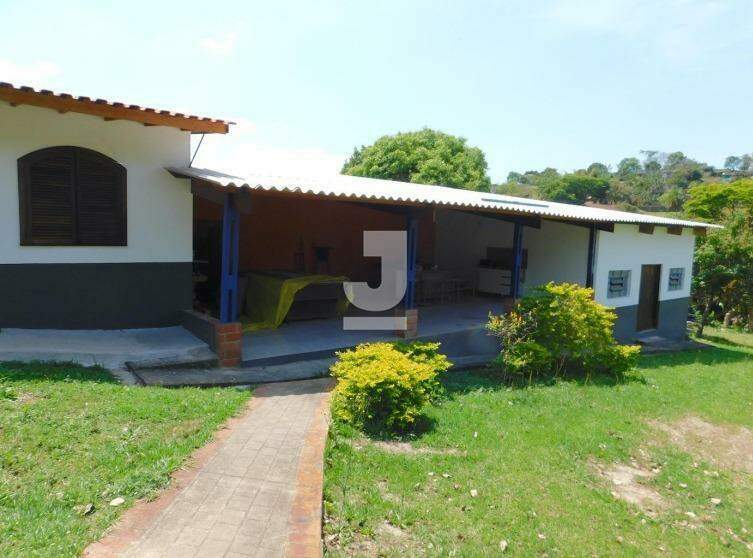 Fazenda à venda com 7 quartos, 1500m² - Foto 1