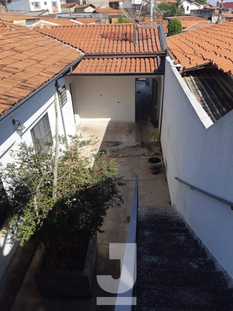 Casa à venda com 3 quartos, 248m² - Foto 22