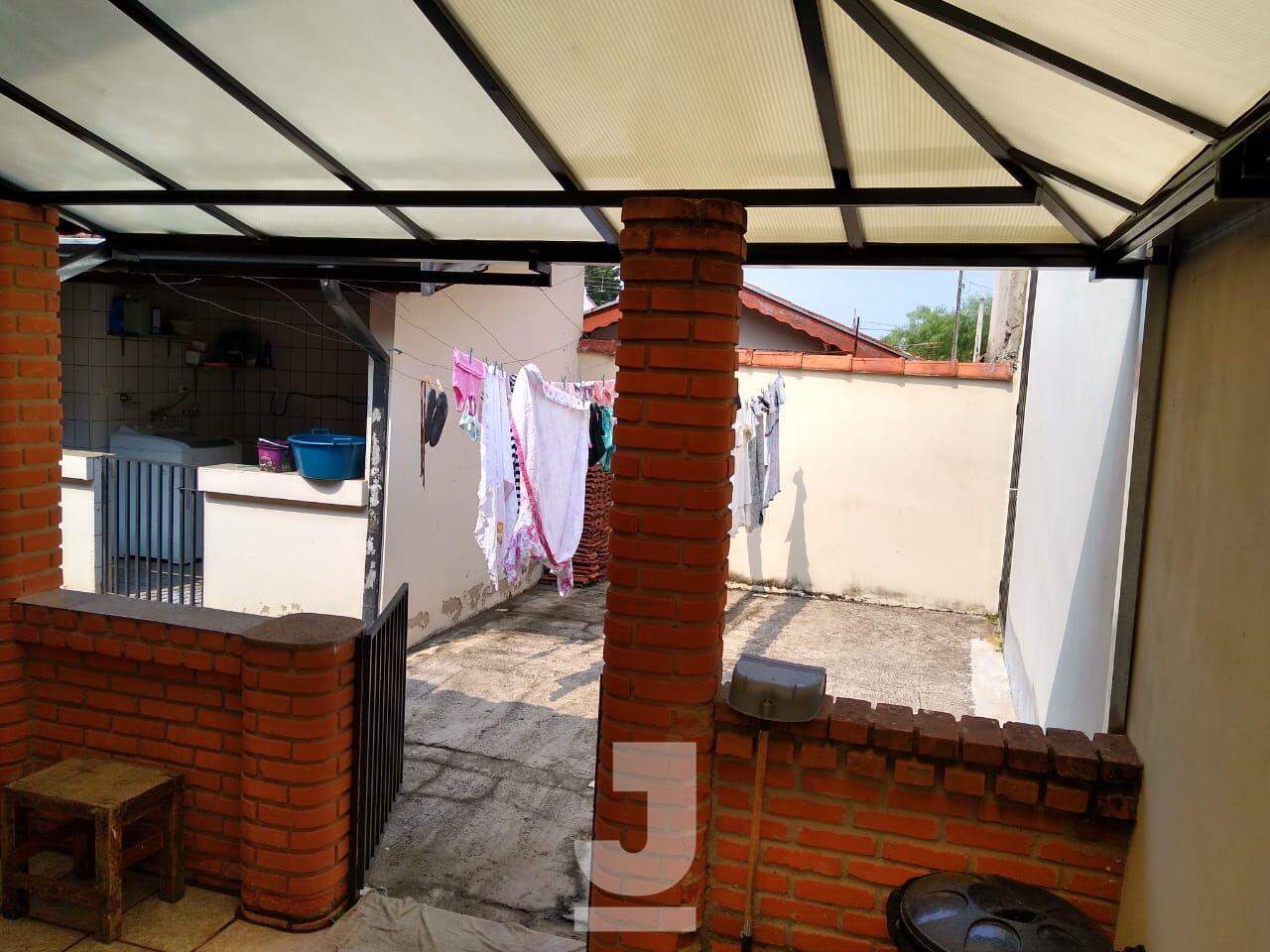 Casa à venda com 5 quartos, 230m² - Foto 25