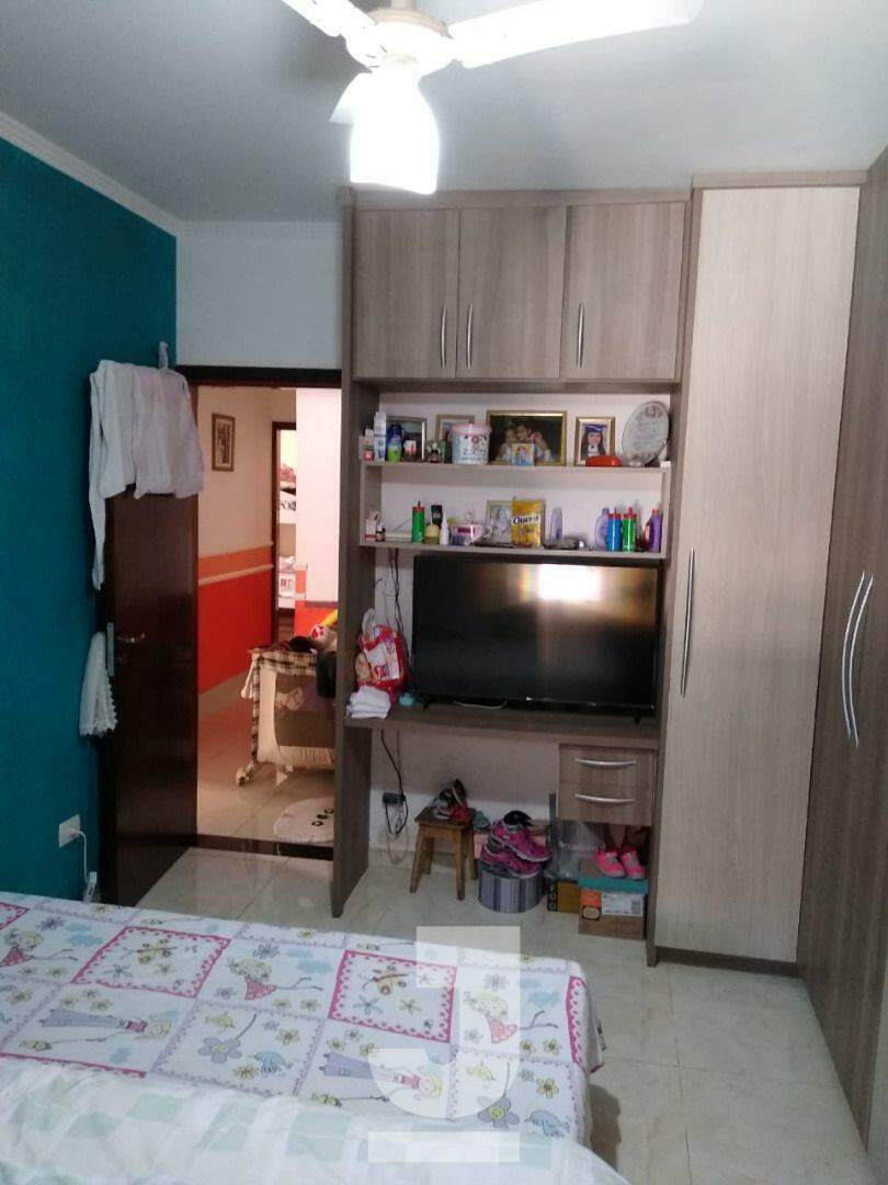 Casa à venda com 5 quartos, 230m² - Foto 32