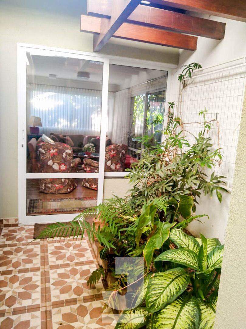 Casa de Condomínio à venda com 4 quartos, 210m² - Foto 15