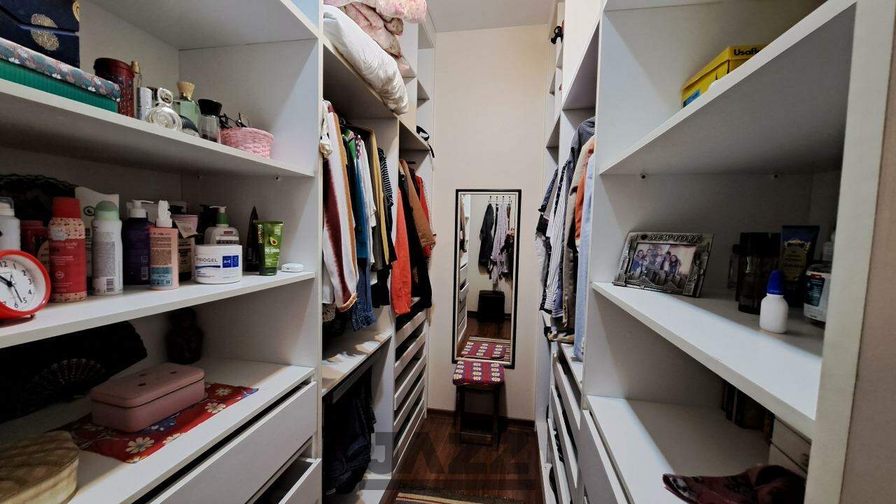 Casa de Condomínio à venda com 6 quartos, 330m² - Foto 26