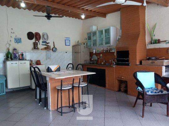 Casa à venda com 3 quartos, 200m² - Foto 22