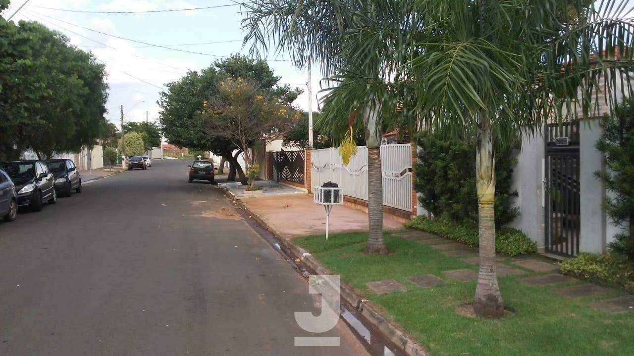 Casa à venda com 3 quartos, 200m² - Foto 7