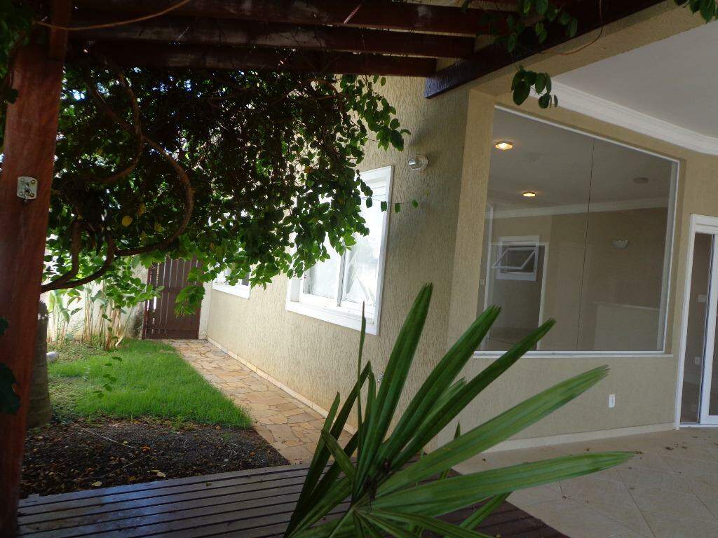 Casa de Condomínio à venda com 4 quartos, 420m² - Foto 30