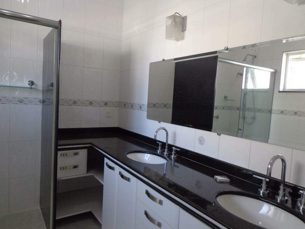 Casa de Condomínio à venda com 4 quartos, 420m² - Foto 27