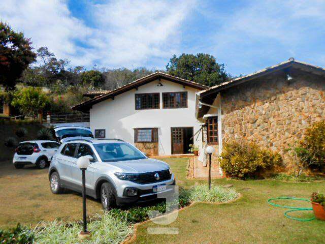 Fazenda à venda com 3 quartos, 1100m² - Foto 2