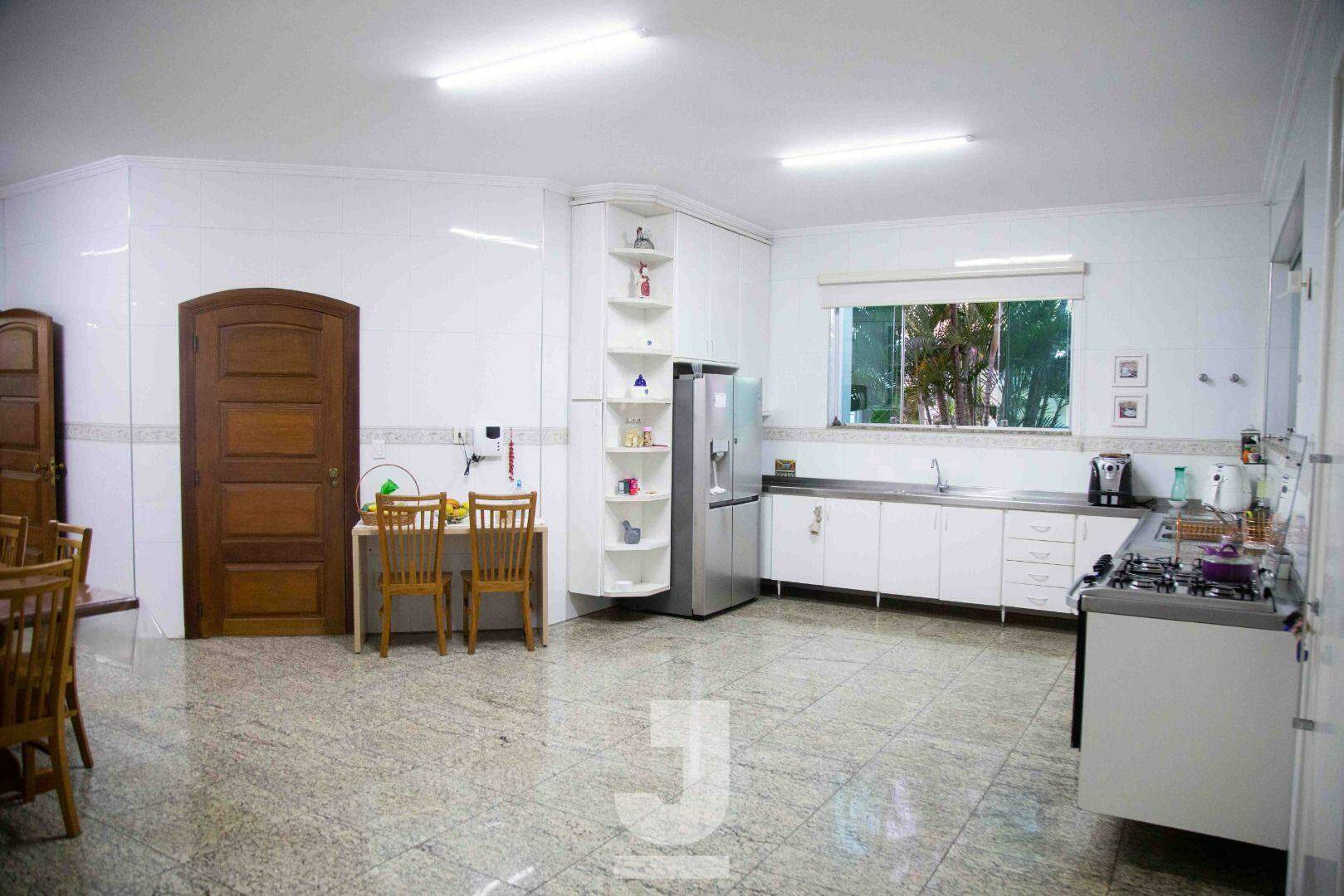 Casa à venda com 4 quartos, 580m² - Foto 25