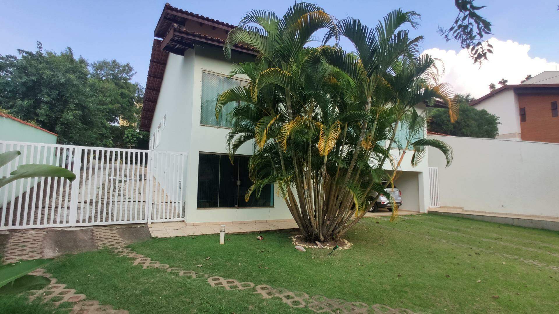 Casa à venda com 3 quartos, 270m² - Foto 2