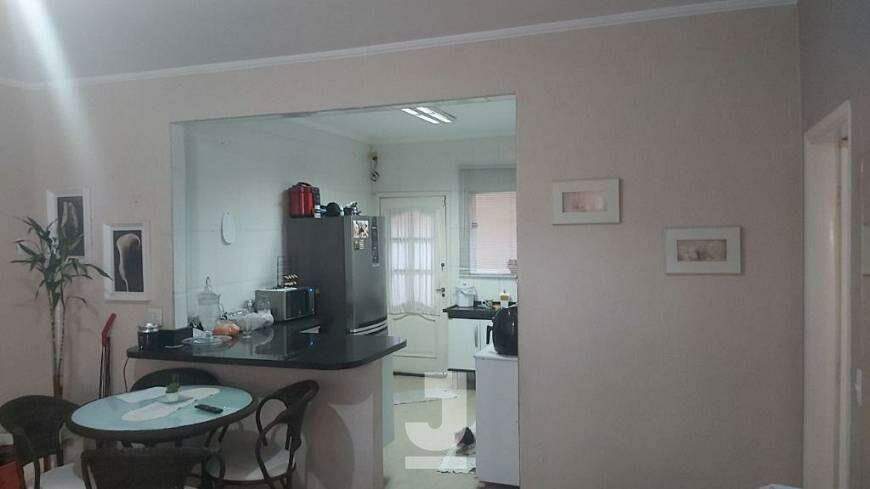 Casa à venda com 3 quartos, 254m² - Foto 9