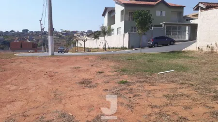 Terreno à venda por 297.000,00 no bairro Aparecida, em Bragança Paulista.: 