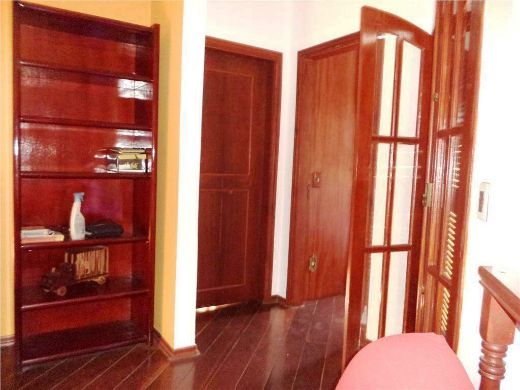 Casa à venda com 4 quartos, 278m² - Foto 9