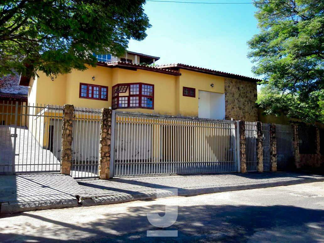 Casa à venda com 3 quartos, 271m² - Foto 4