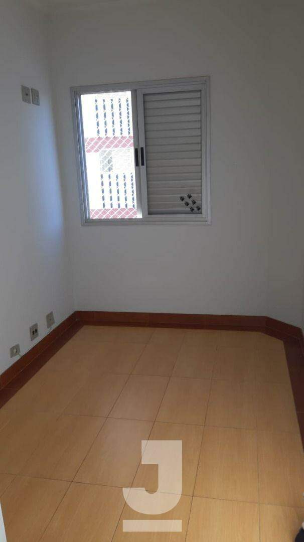 Apartamento à venda com 3 quartos, 72m² - Foto 2