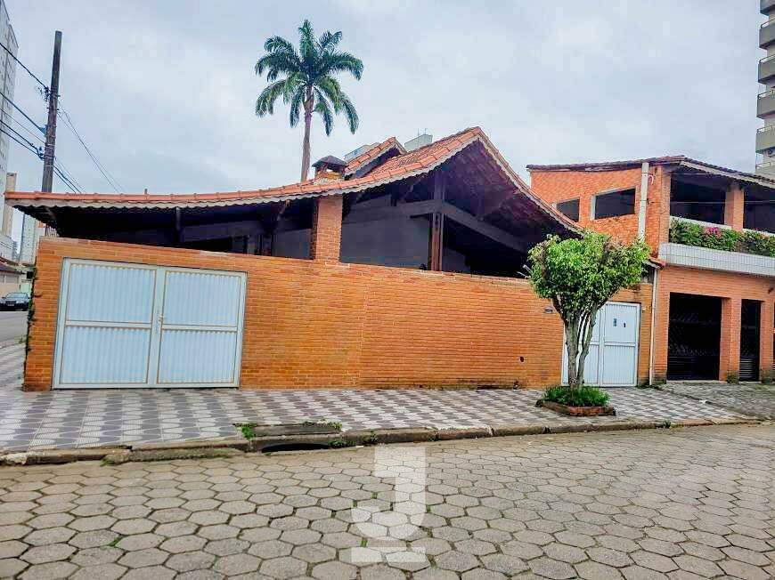 Casa à venda com 3 quartos, 200m² - Foto 1