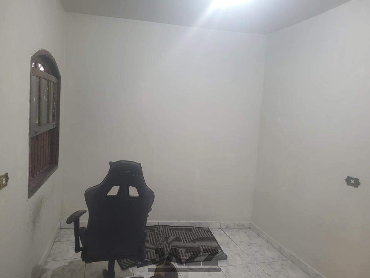 Casa à venda com 3 quartos, 200m² - Foto 10