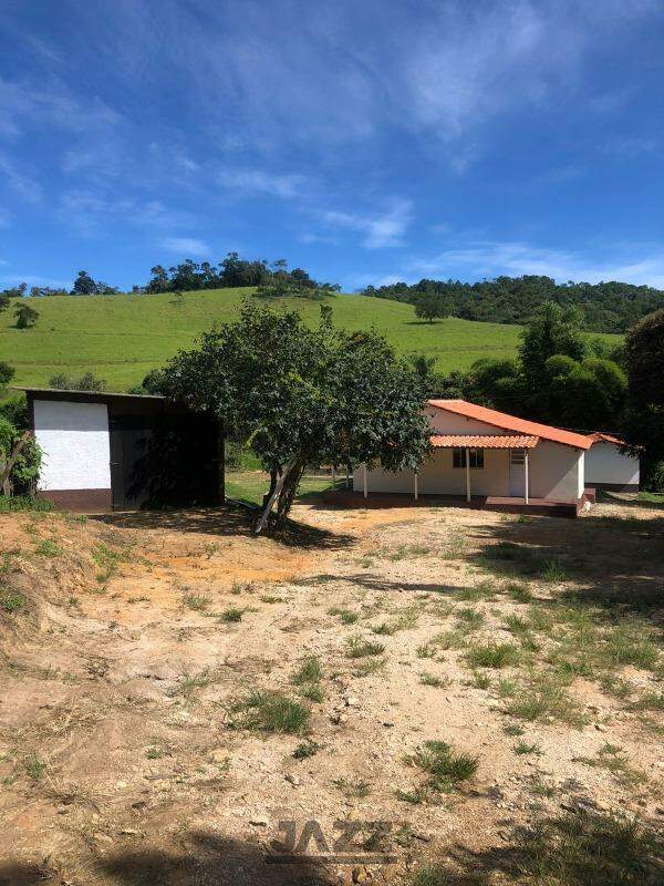 Fazenda à venda com 3 quartos, 170m² - Foto 2