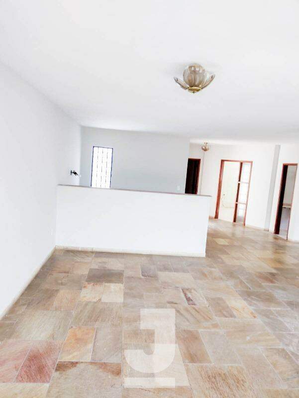 Casa à venda com 4 quartos, 280m² - Foto 35