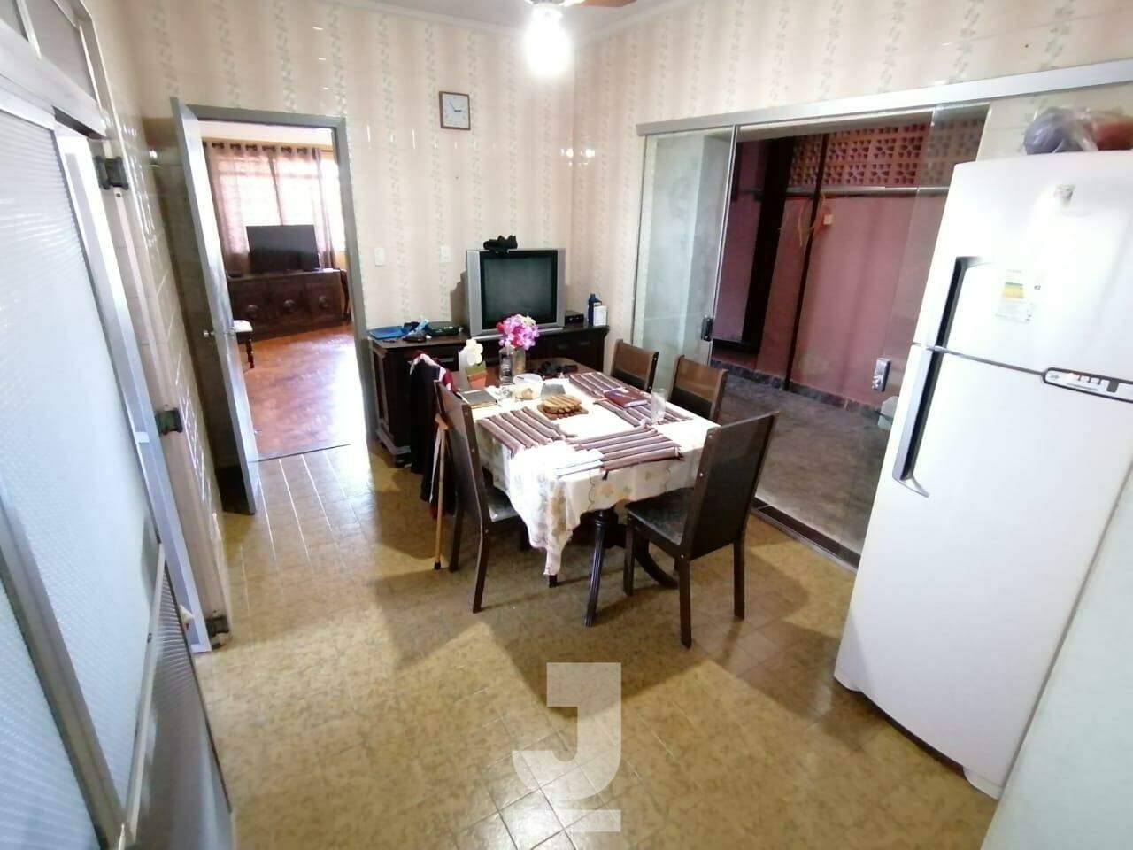 Casa à venda com 3 quartos, 186m² - Foto 7