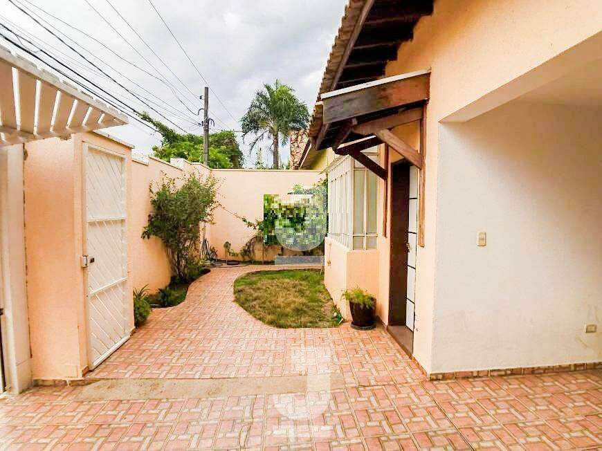 Casa à venda com 3 quartos, 206m² - Foto 2