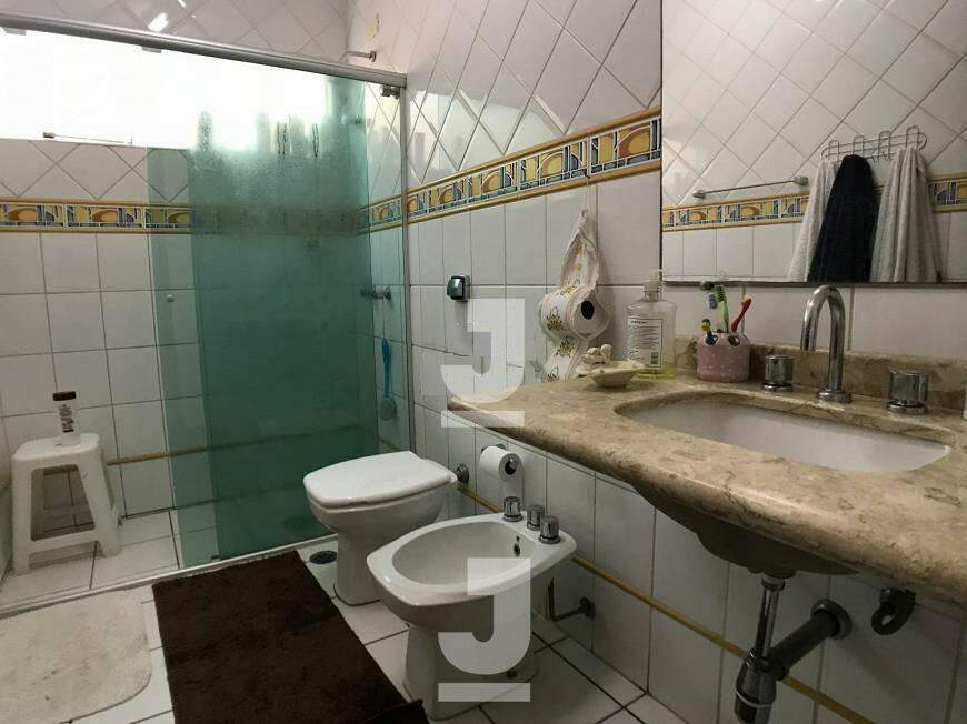 Casa à venda com 3 quartos, 206m² - Foto 14