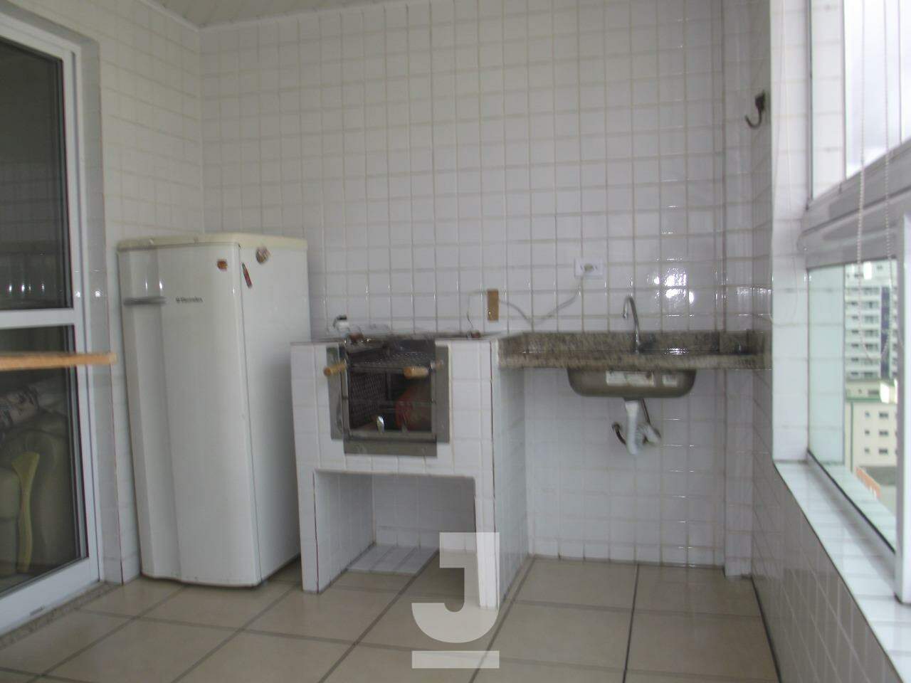 Apartamento à venda com 2 quartos, 83m² - Foto 32