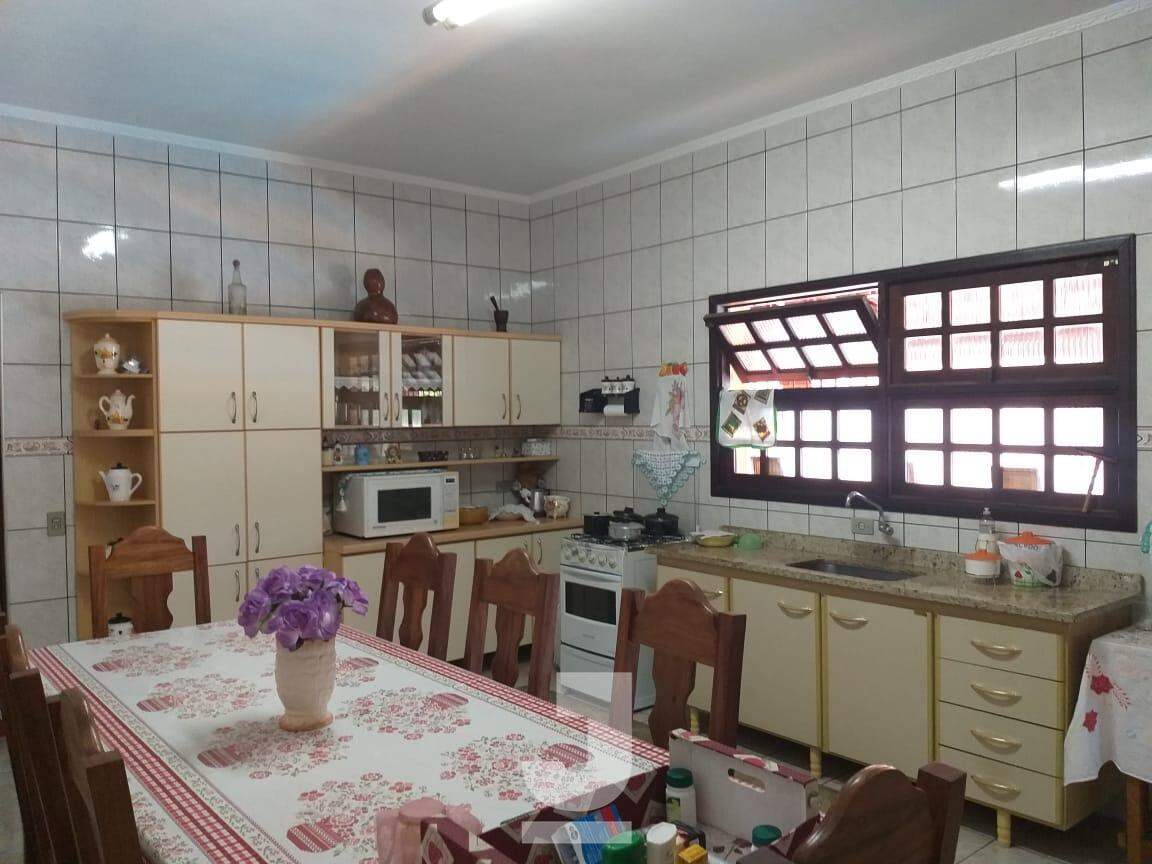 Fazenda à venda com 3 quartos, 220m² - Foto 13