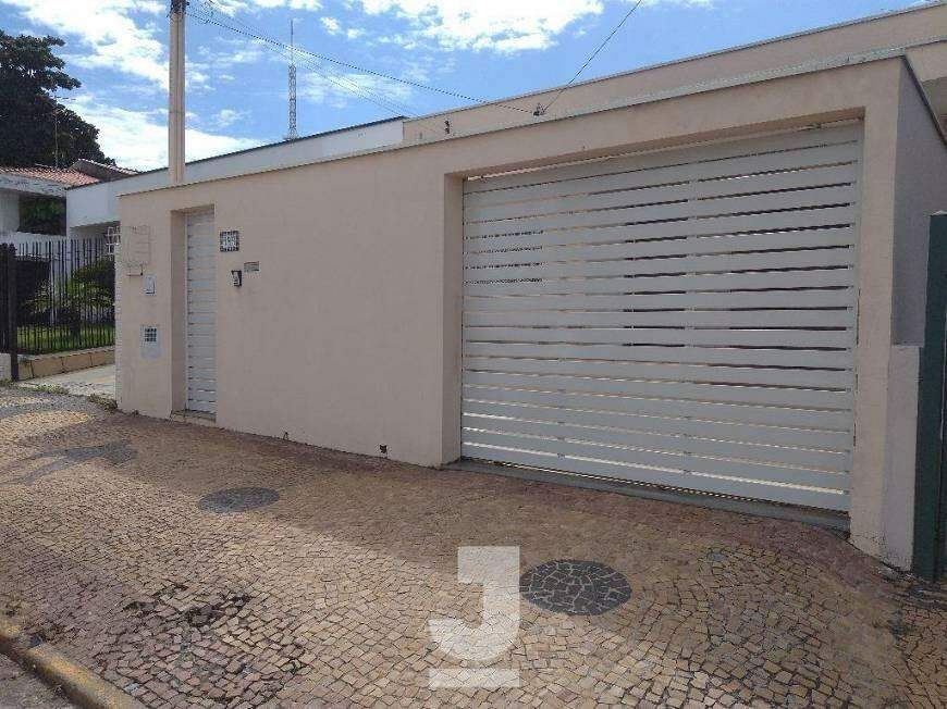 Casa à venda com 3 quartos, 180m² - Foto 1