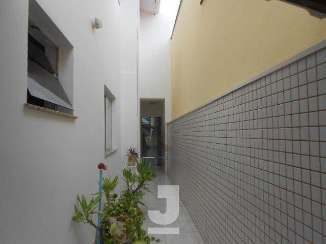 Casa à venda com 3 quartos, 240m² - Foto 26