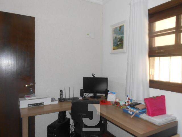 Casa à venda com 3 quartos, 240m² - Foto 23